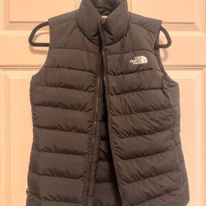 The North Face Women’s Black Puffer Vest Size Small Excellent Condition